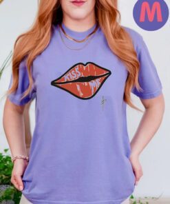 KISS ME LIPS Shirts