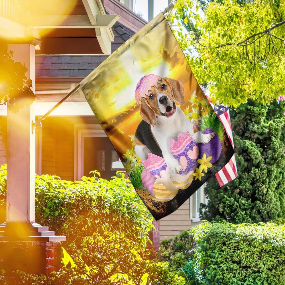 Beagle Is Ready For Easter Flag