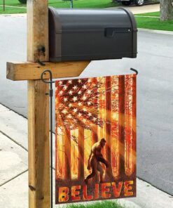 believe bigfoot flag 1739