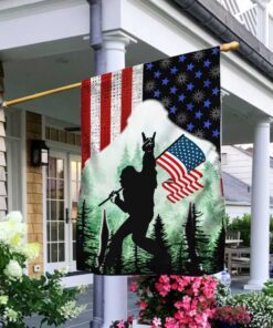 Bigfoot Sasquatch Rock On American Flag DBD2784F