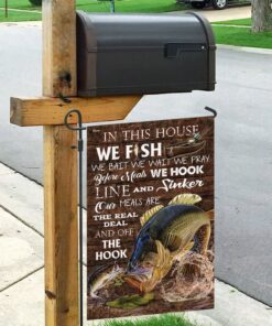 in this house we fish flag 8342