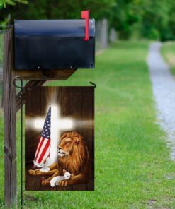 lion and lamb cross flag 5529