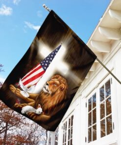 lion and lamb cross flag 8883