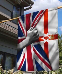 northern ireland and union flag qnk880fv1 5250