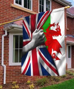 Welsh And Union Flag QNK880Fv2