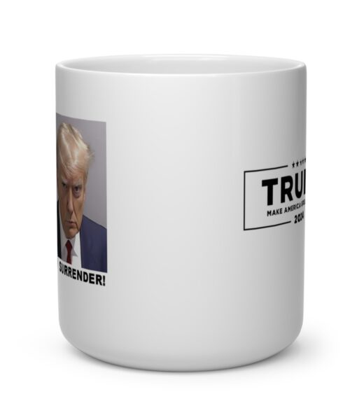 Trump Never Surrender Heart Shape Mug