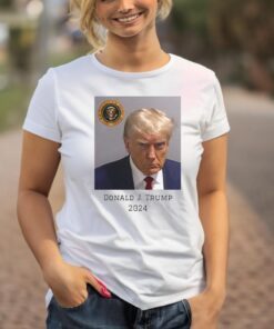 Donald J Trump Presidential Seal Mugshot T-shirt